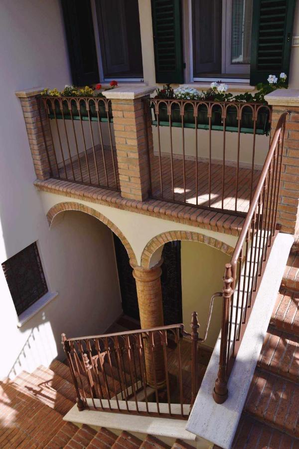 Beb Cornelia Bed and Breakfast Atri Buitenkant foto